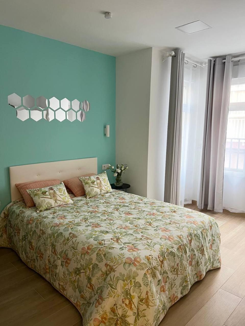 Pension Alicante Bergez Екстер'єр фото
